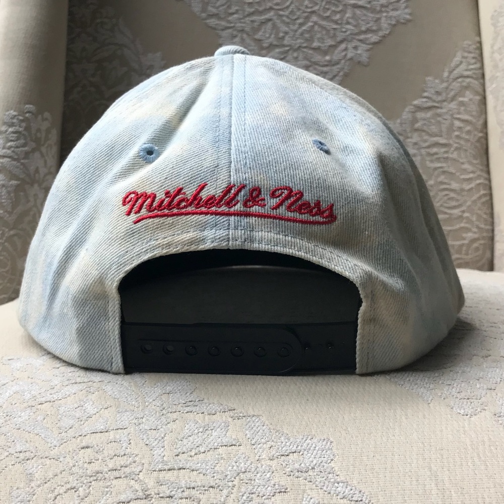 Mitchell and Ness NBA Chicago Bulls SnapBack - Picture 3 of 5